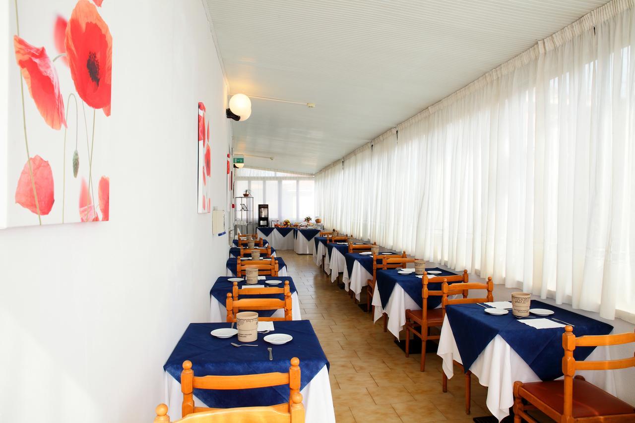 Hotel Lagomaggio Rimini Bagian luar foto