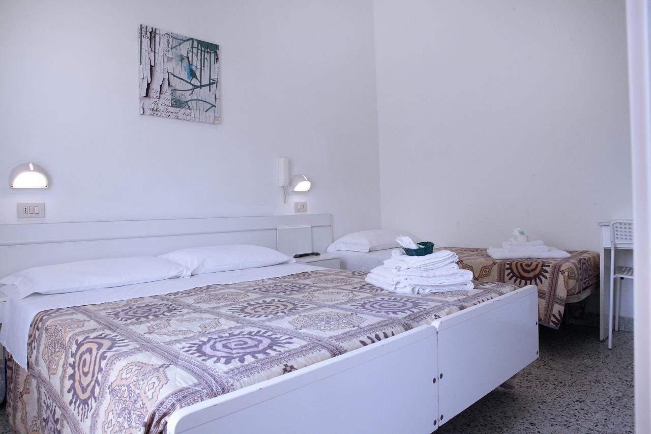 Hotel Lagomaggio Rimini Bagian luar foto