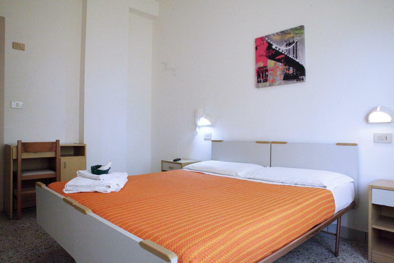 Hotel Lagomaggio Rimini Bagian luar foto